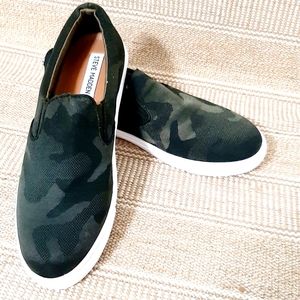 steve madden slip on sneakers camo